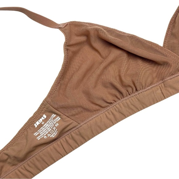 Skims Fits Everybody Crossover Bralette‎ Nude Beige XS - Picture 3 of 4